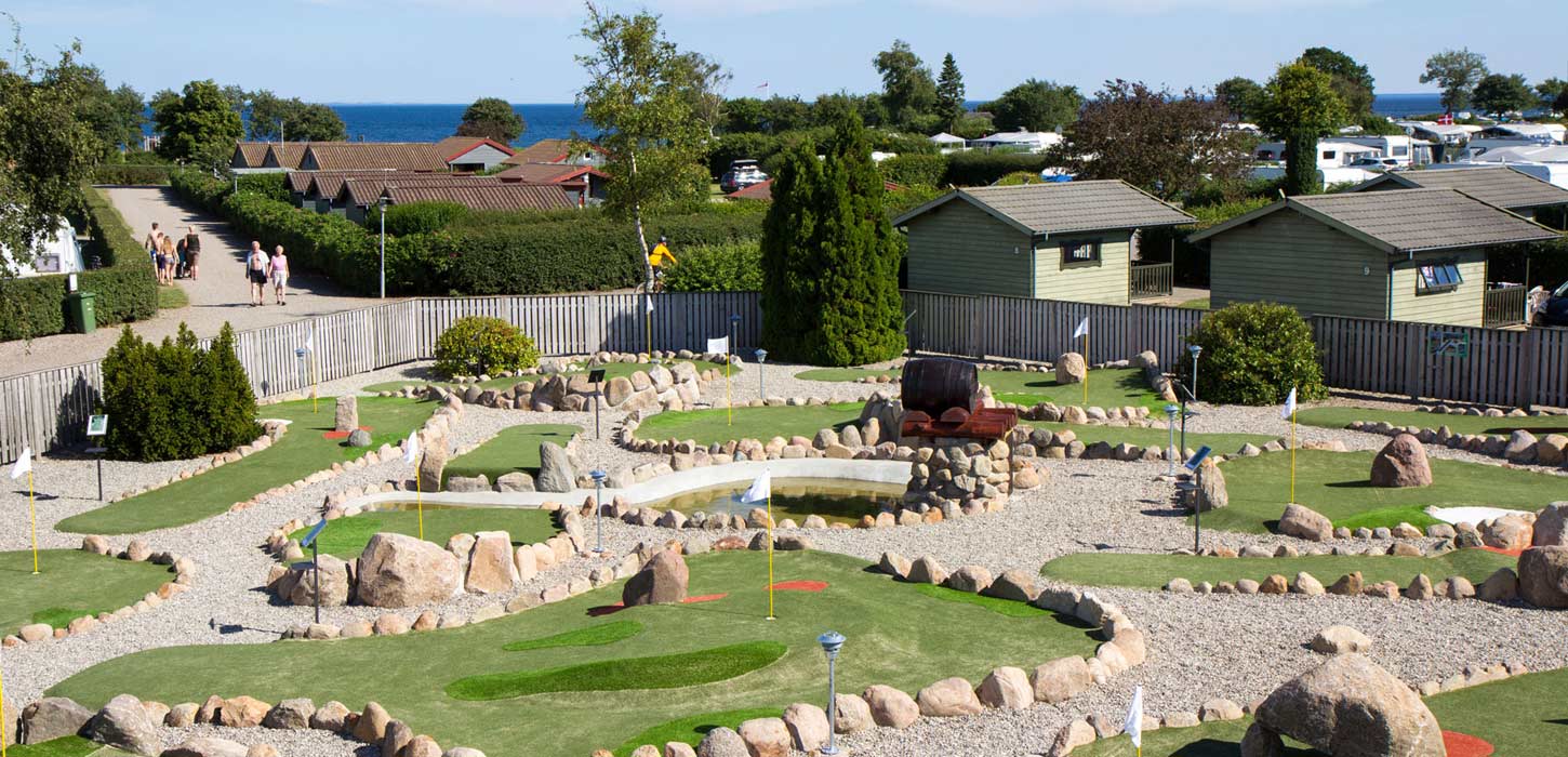 Minigolf på Gammelbro Camping