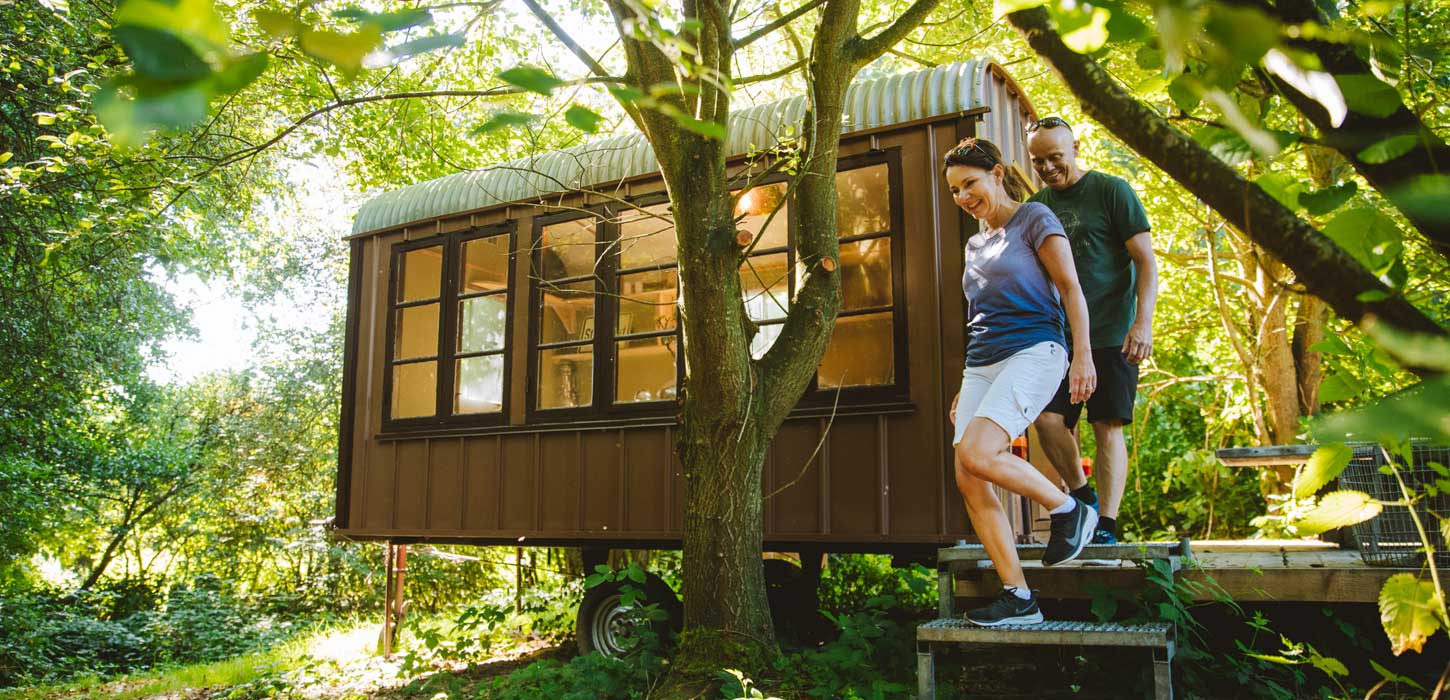 Par ved Krusmølle Glamping - overnatning i cirkusvogn