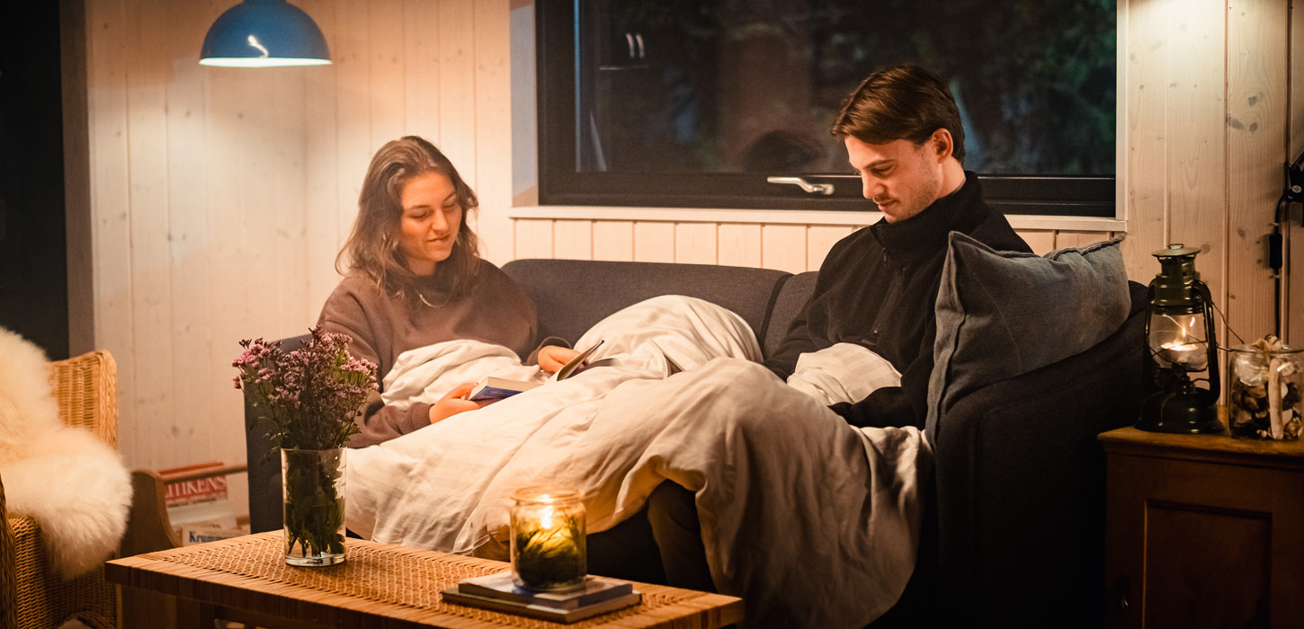 Par holder efterårsferie i sommerhus på Rømø