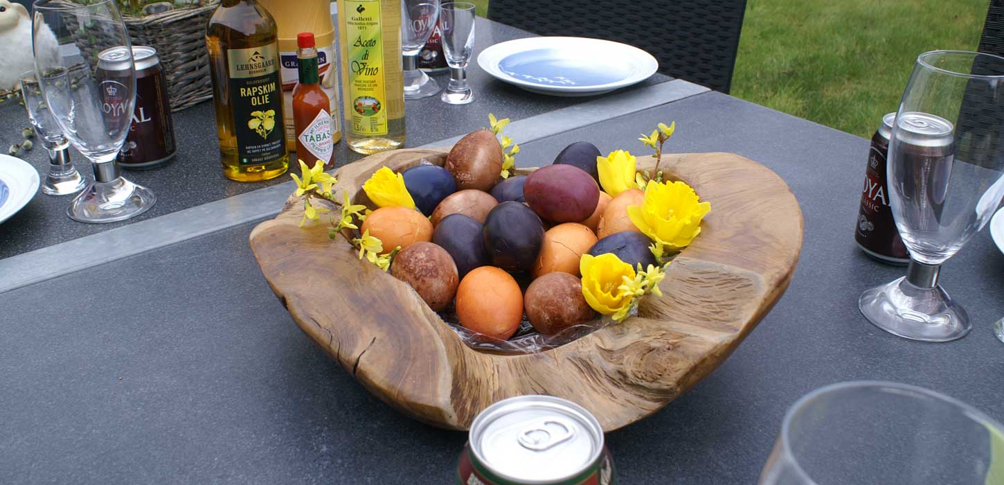 Hele solæg på påskebordet