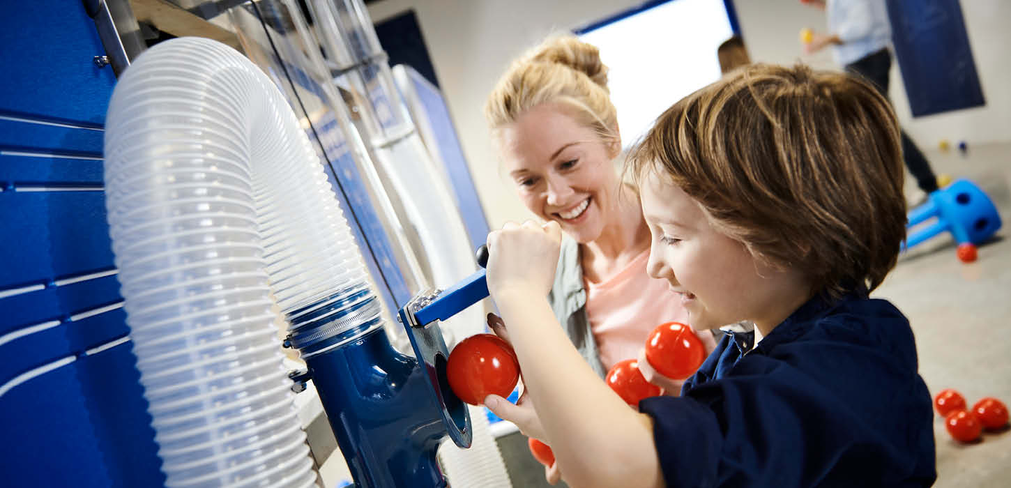 Universe Science Park - Ball Factory