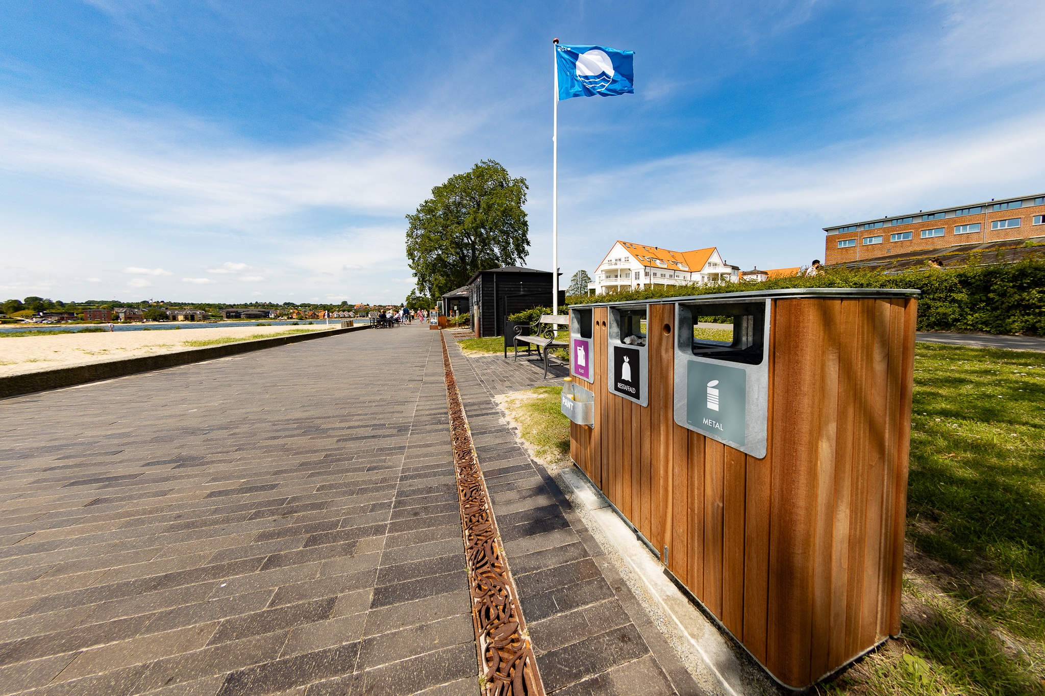 Affaldssortering ved blå flag strand